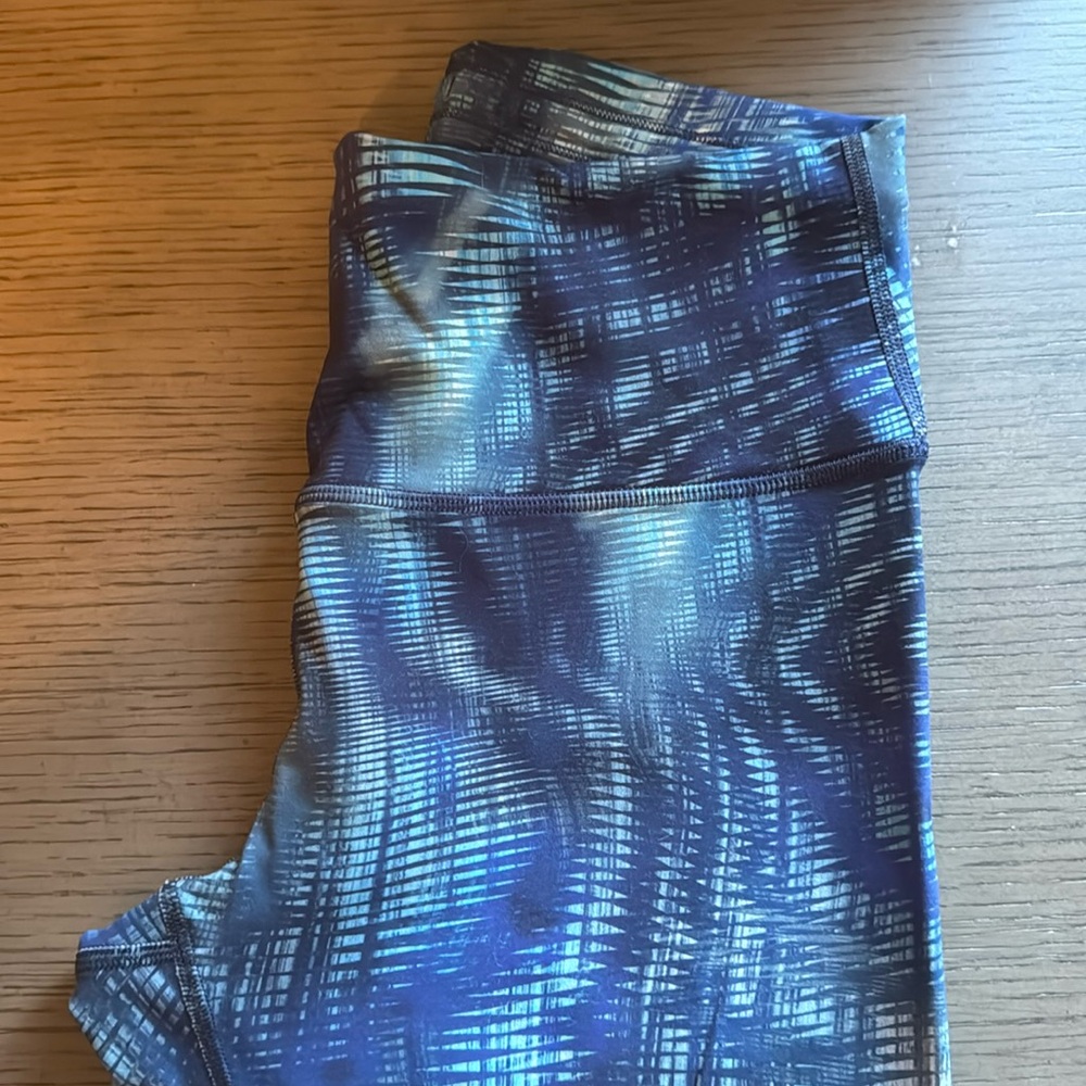 Lululemon Wunder Train size 8